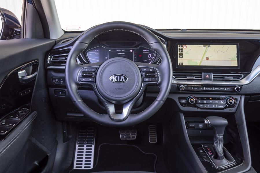 Торпедо Kia Niro EcoHybrid (DE) 2019 года  (WW) (фото 24 из 53)
